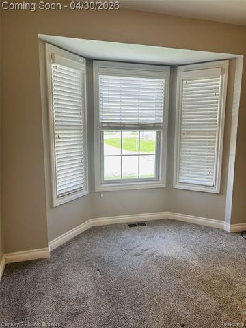 4467 Cross Creek Boulevard, Burton, MI 48509