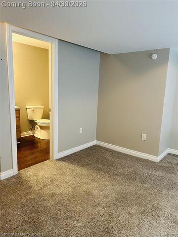 4467 Cross Creek Boulevard, Burton, MI 48509