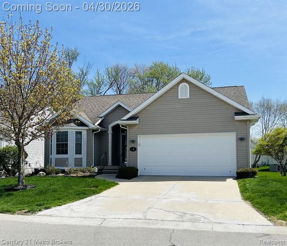 4467 Cross Creek Boulevard, Burton, MI 48509