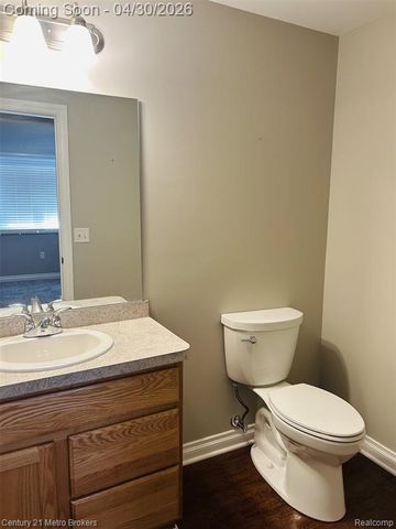 4467 Cross Creek Boulevard, Burton, MI 48509