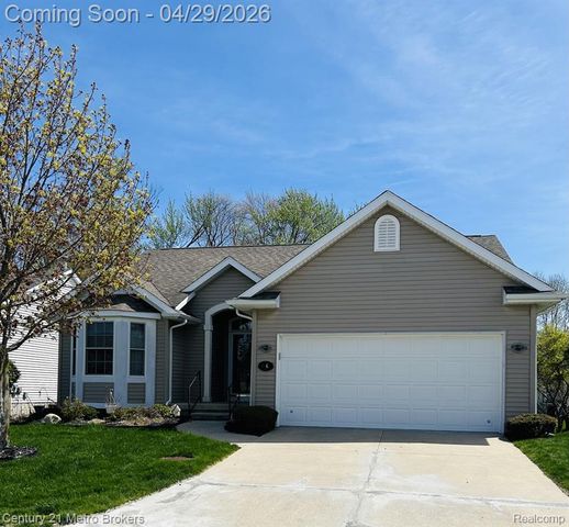 4467 Cross Creek Boulevard, Burton, MI 48509