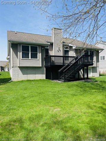 4467 Cross Creek Boulevard, Burton, MI 48509