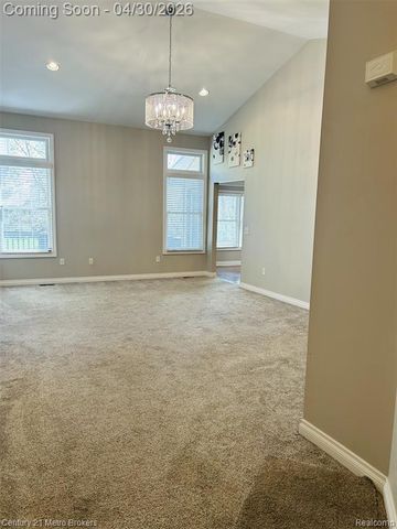 4467 Cross Creek Boulevard, Burton, MI 48509