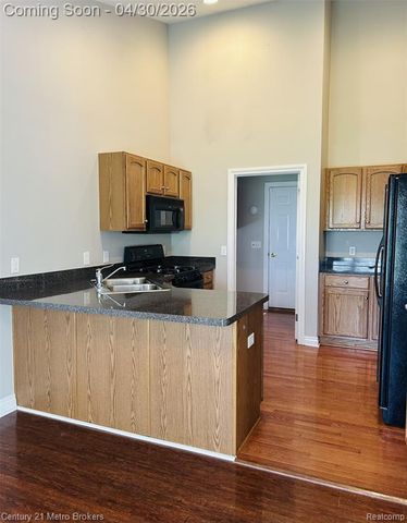 4467 Cross Creek Boulevard, Burton, MI 48509