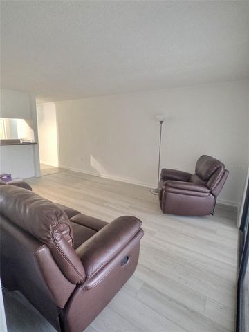 10100 N SAILWINDS BOULEVARD N 202, Largo, FL 33773