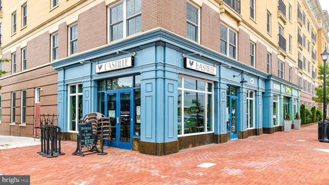 1808 W ABINGDON DR #302, Alexandria, VA 22314
