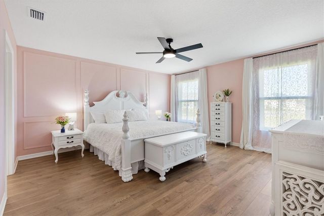 7427 MUNDAY LANE, The Villages, FL 34762