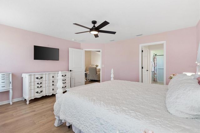 7427 MUNDAY LANE, The Villages, FL 34762