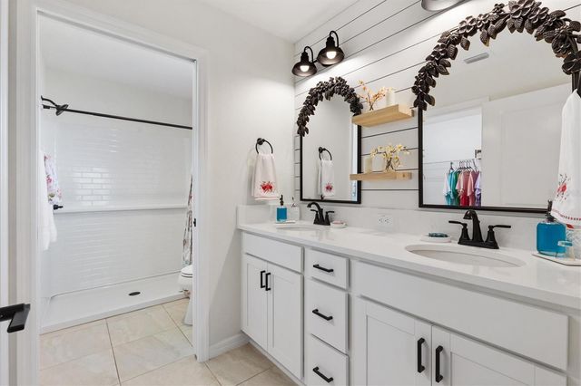 7427 MUNDAY LANE, The Villages, FL 34762