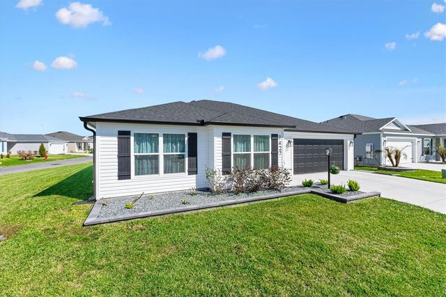 7427 MUNDAY LANE, The Villages, FL 34762