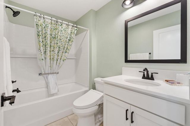 7427 MUNDAY LANE, The Villages, FL 34762