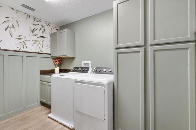 7427 MUNDAY LANE, The Villages, FL 34762