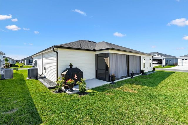 7427 MUNDAY LANE, The Villages, FL 34762