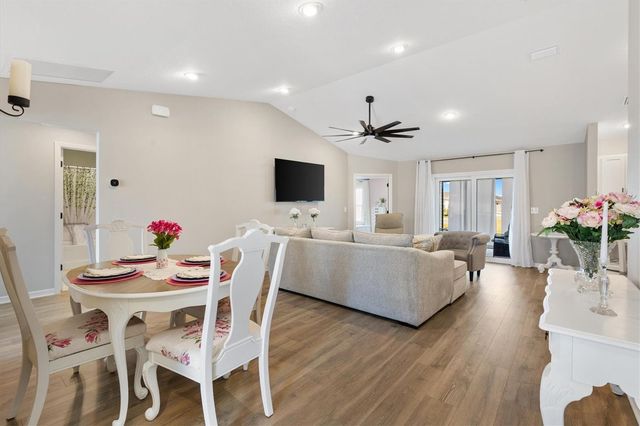 7427 MUNDAY LANE, The Villages, FL 34762