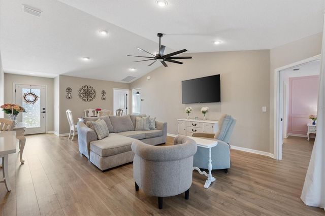 7427 MUNDAY LANE, The Villages, FL 34762