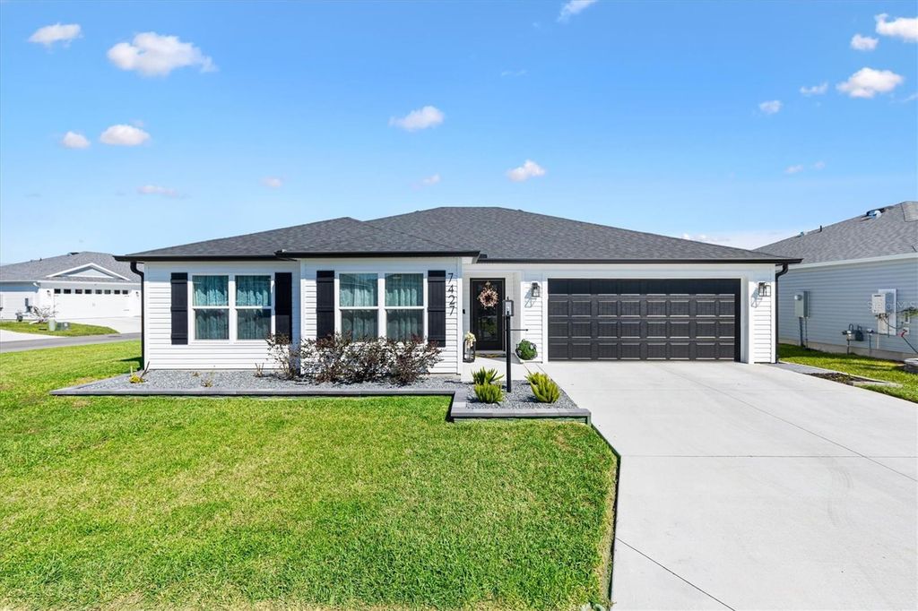 7427 MUNDAY LANE, The Villages, FL 34762
