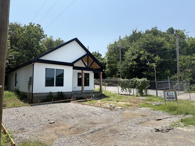 203 15th Ave, E, Springfield, TN 37172