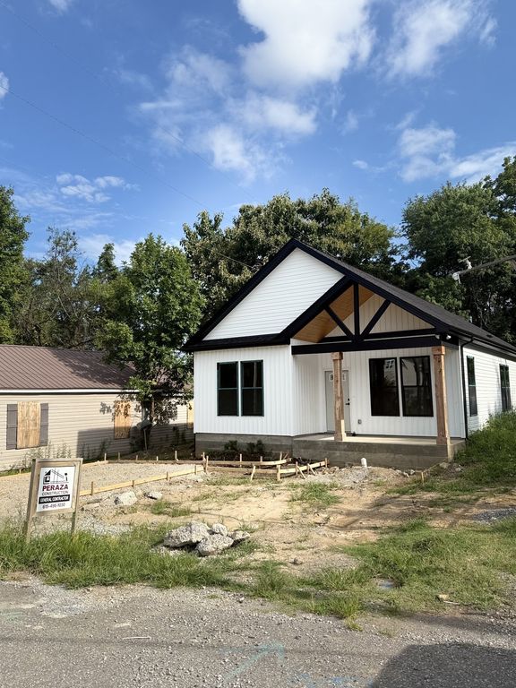 203 15th Ave, E, Springfield, TN 37172