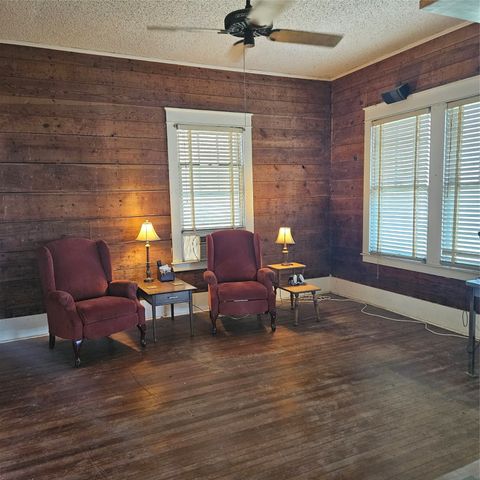 432 S Main Street, Springtown, TX 76082