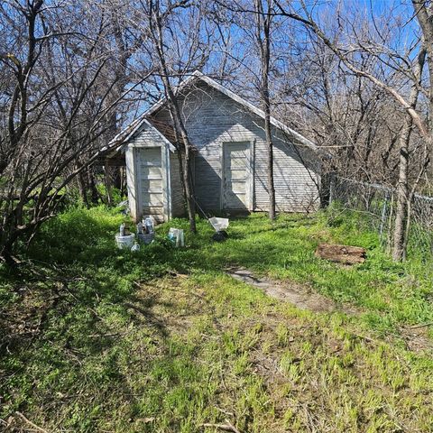 432 S Main Street, Springtown, TX 76082