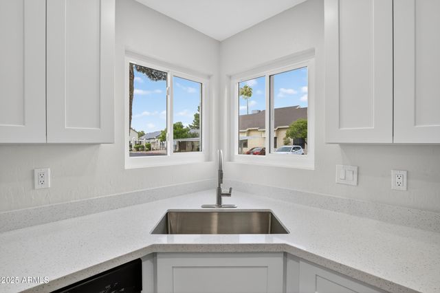 2455 E BROADWAY Road 25, Mesa, AZ 85204