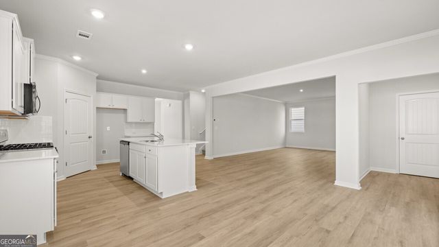 64 King Village, Braselton, GA 30517