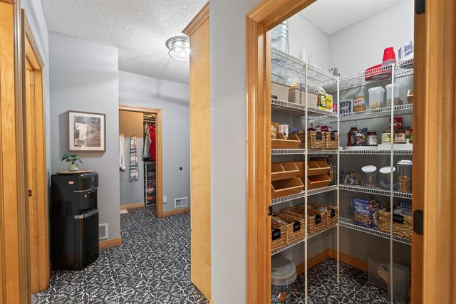 6539 Orchard Ridge Trail, Woodbury, MN 55129