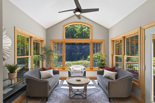 6539 Orchard Ridge Trail, Woodbury, MN 55129