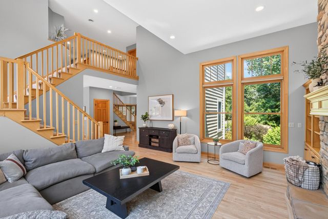 6539 Orchard Ridge Trail, Woodbury, MN 55129