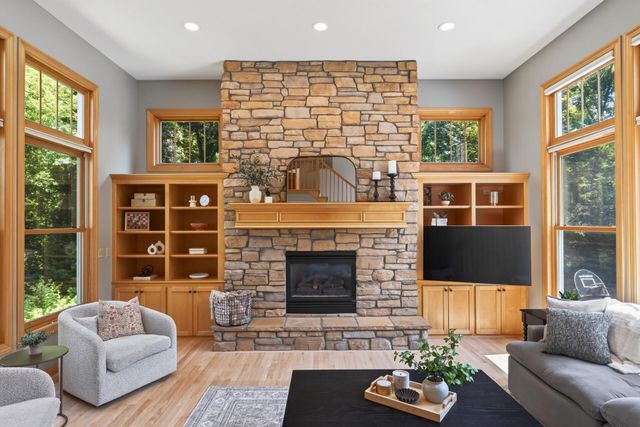 6539 Orchard Ridge Trail, Woodbury, MN 55129