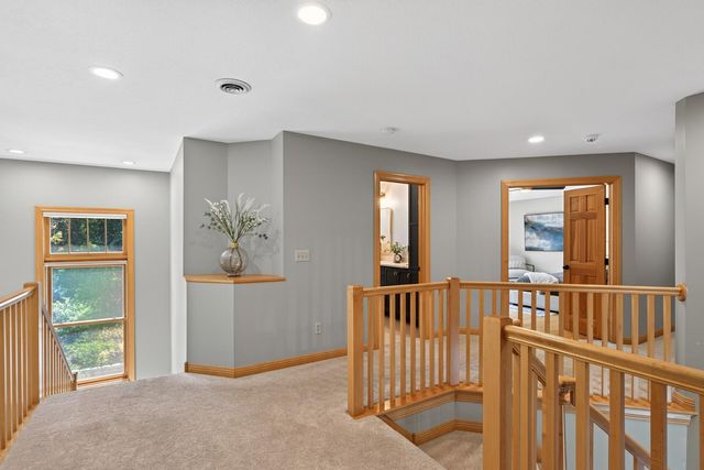 6539 Orchard Ridge Trail, Woodbury, MN 55129