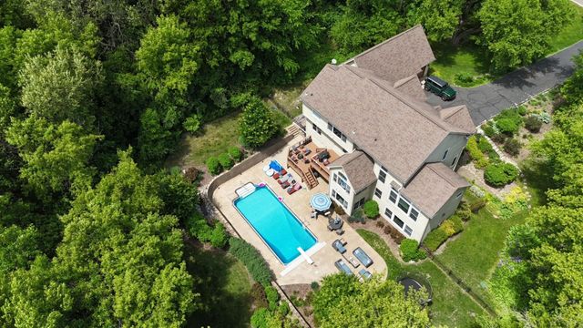 6539 Orchard Ridge Trail, Woodbury, MN 55129