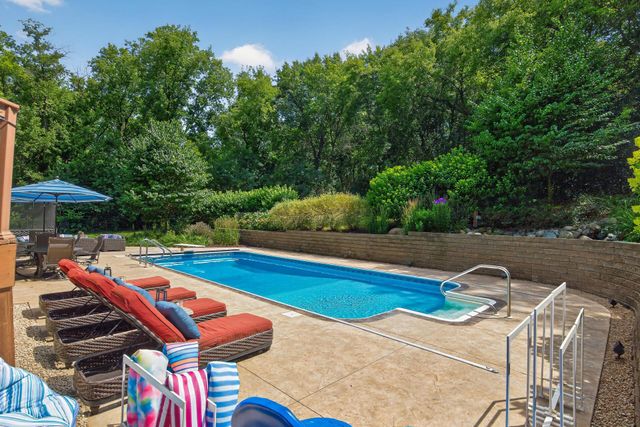 6539 Orchard Ridge Trail, Woodbury, MN 55129
