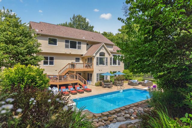 6539 Orchard Ridge Trail, Woodbury, MN 55129
