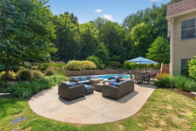 6539 Orchard Ridge Trail, Woodbury, MN 55129
