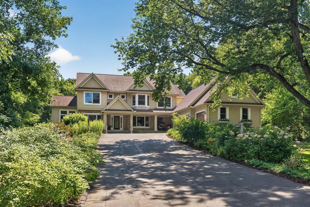 6539 Orchard Ridge Trail, Woodbury, MN 55129