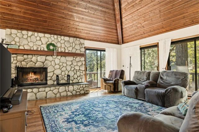 26211 Spyglass, Lake Arrowhead, CA 92352