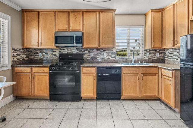 6101 Adelaide Ave 102, San Diego, CA 92115