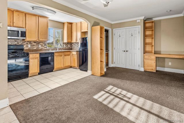 6101 Adelaide Ave 102, San Diego, CA 92115