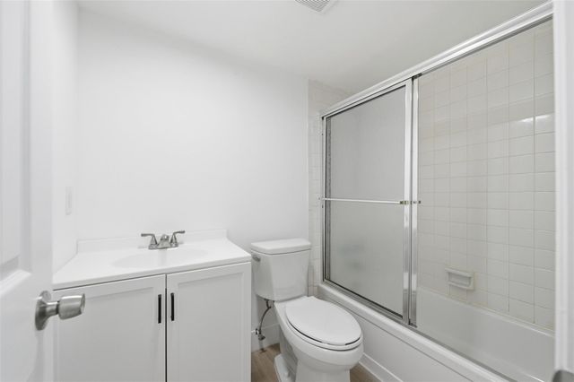 9430 Poinciana Place 409, Davie, FL 33324