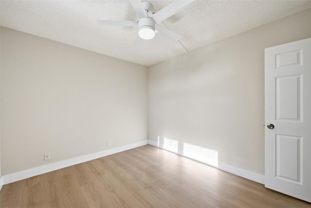 9430 Poinciana Place 409, Davie, FL 33324