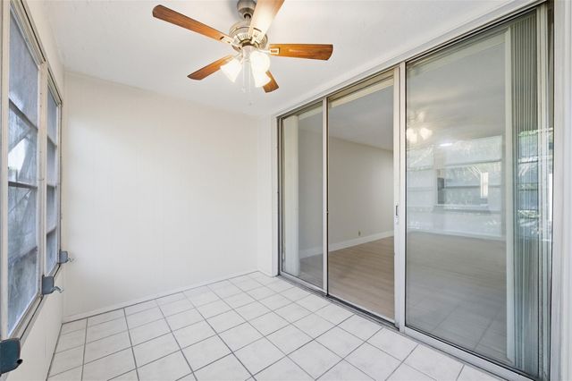 9430 Poinciana Place 409, Davie, FL 33324