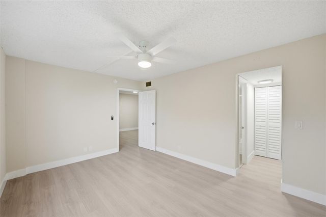 9430 Poinciana Place 409, Davie, FL 33324