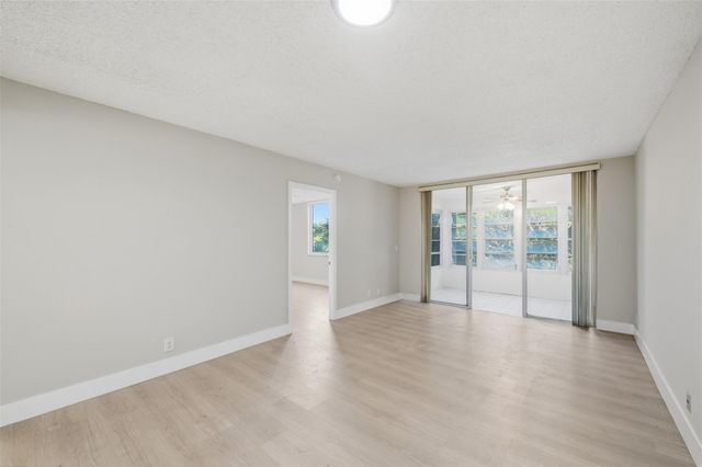 9430 Poinciana Place 409, Davie, FL 33324