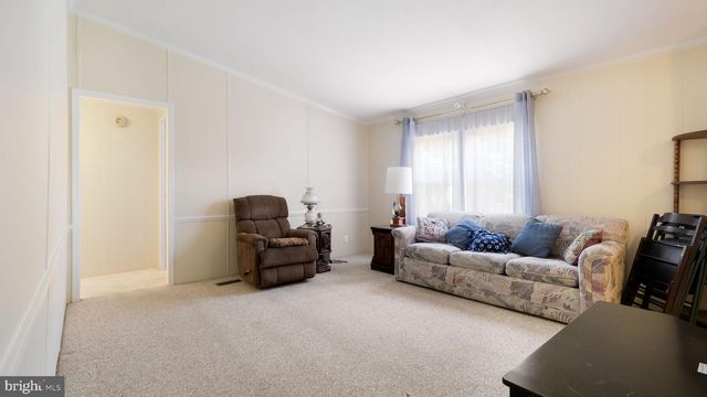 742 DOGWOOD DR, North Wales, PA 19454