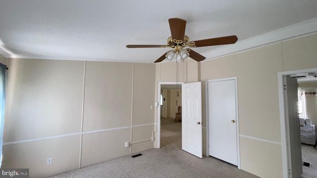 742 DOGWOOD DR, North Wales, PA 19454