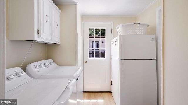 742 DOGWOOD DR, North Wales, PA 19454