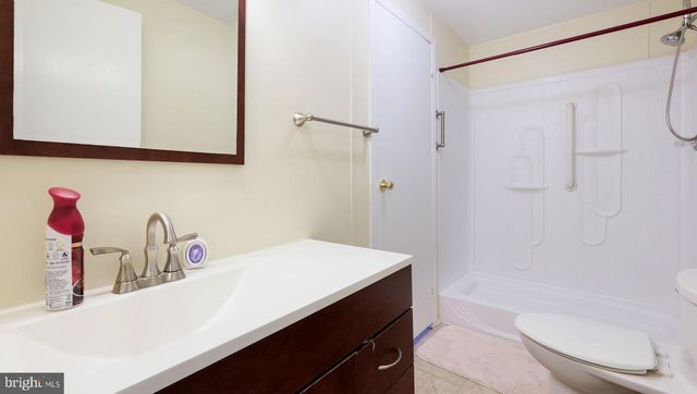 742 DOGWOOD DR, North Wales, PA 19454