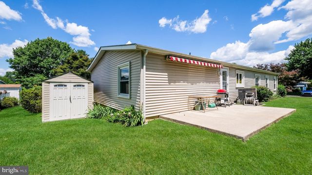 742 DOGWOOD DR, North Wales, PA 19454