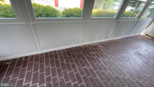 742 DOGWOOD DR, North Wales, PA 19454